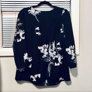 French Connection Tops - French Connection 3/4 Sleeve Flower Top French Connection Tops - French Connection 3/4 Sleeve Flower Top